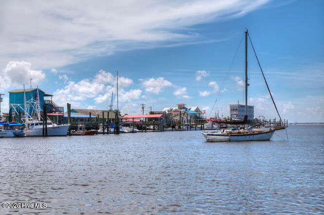 811 Memory Lane, Southport, NC 28461