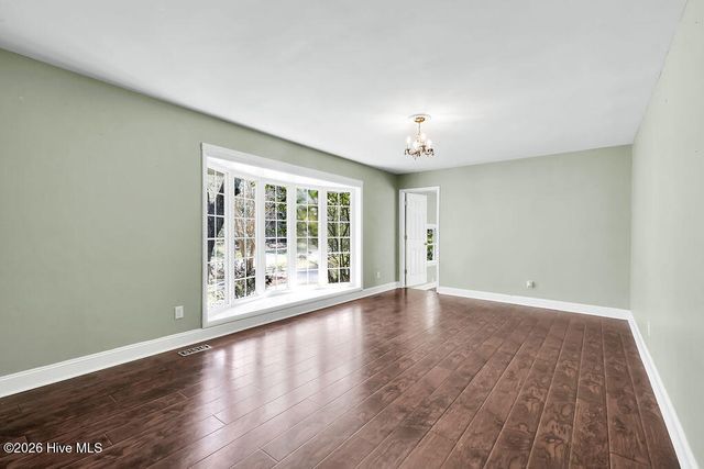 811 Memory Lane, Southport, NC 28461