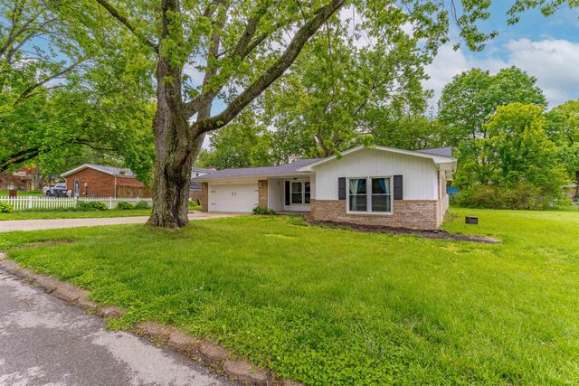 8311 Poplar Drive, Newburgh, IN 47630