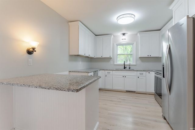 8311 Poplar Drive, Newburgh, IN 47630