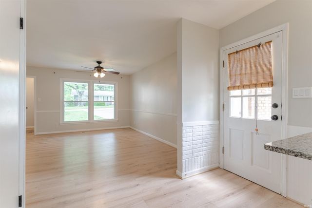 8311 Poplar Drive, Newburgh, IN 47630