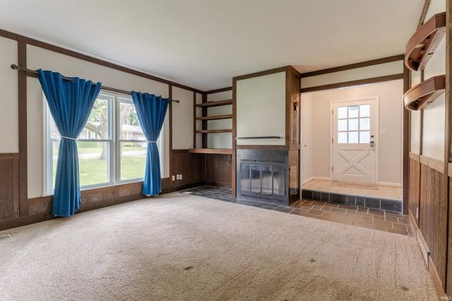 8311 Poplar Drive, Newburgh, IN 47630