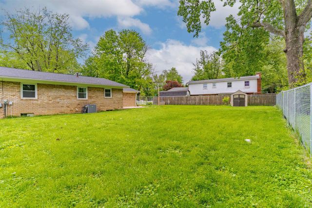 8311 Poplar Drive, Newburgh, IN 47630