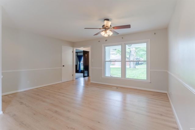 8311 Poplar Drive, Newburgh, IN 47630