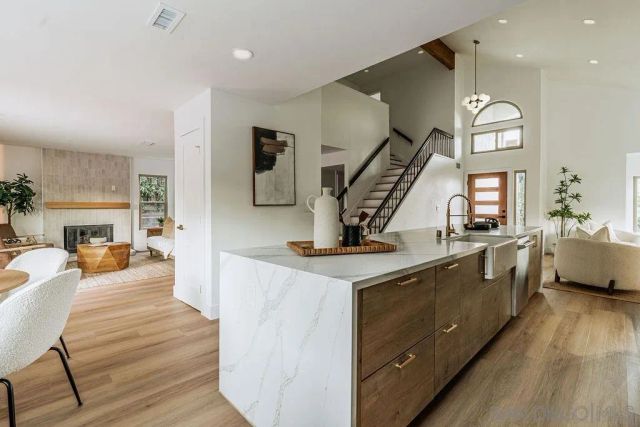 12782 Amaranth, San Diego, CA 92129