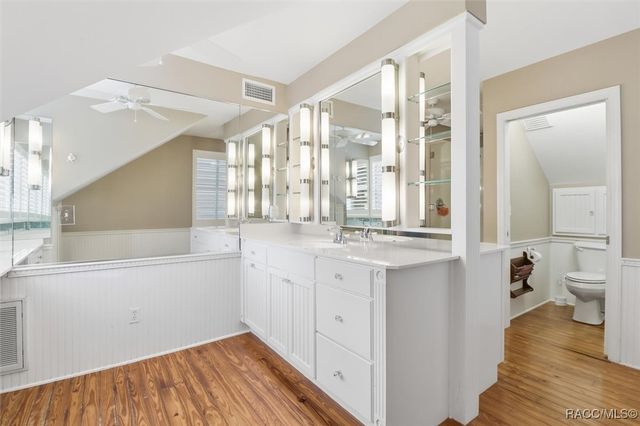 5415 Riverside Drive, Yankeetown, FL 34498