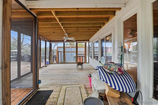 5415 Riverside Drive, Yankeetown, FL 34498