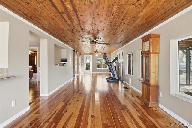 5415 Riverside Drive, Yankeetown, FL 34498