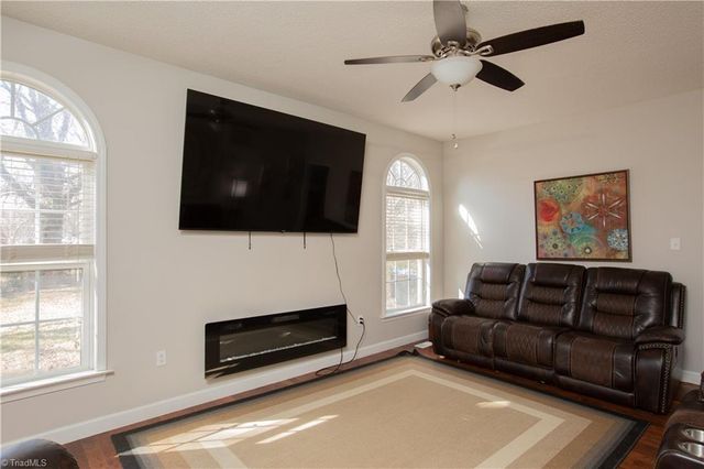 701 Diana Drive, Thomasville, NC 27360