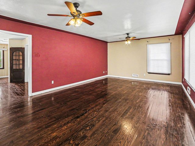 925 Orchard Avenue, Muskegon, MI 49442