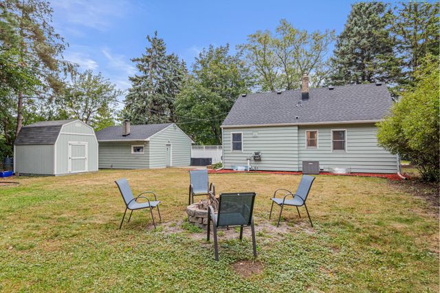 1645 Rose Place, Roseville, MN 55113