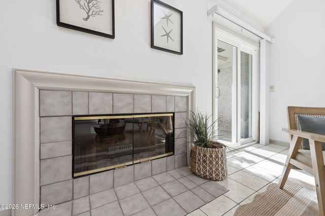 2144 LAKESIDE Drive E, Fernandina Beach, FL 32034