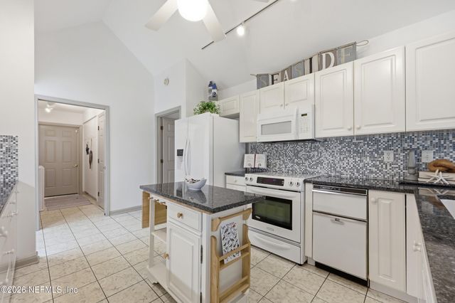 2144 LAKESIDE Drive E, Fernandina Beach, FL 32034