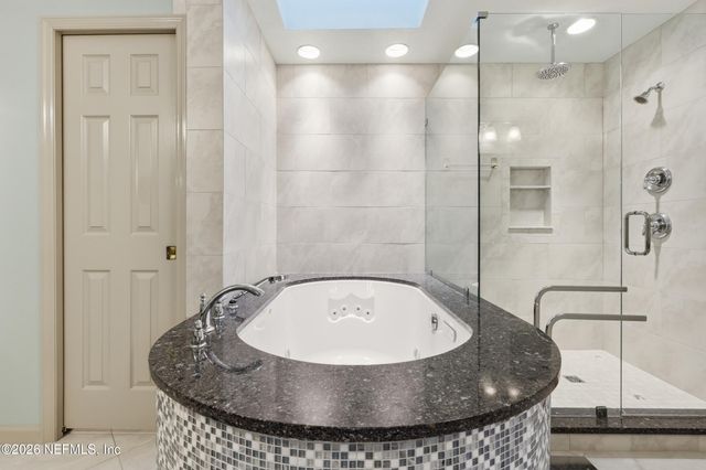 2144 LAKESIDE Drive E, Fernandina Beach, FL 32034