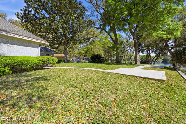 2144 LAKESIDE Drive E, Fernandina Beach, FL 32034