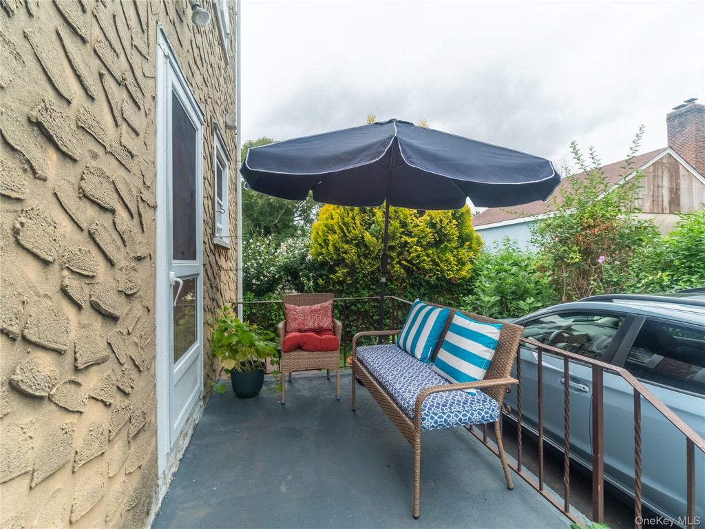 429 Franklin Street, Port Chester, NY 10573 — photo 4