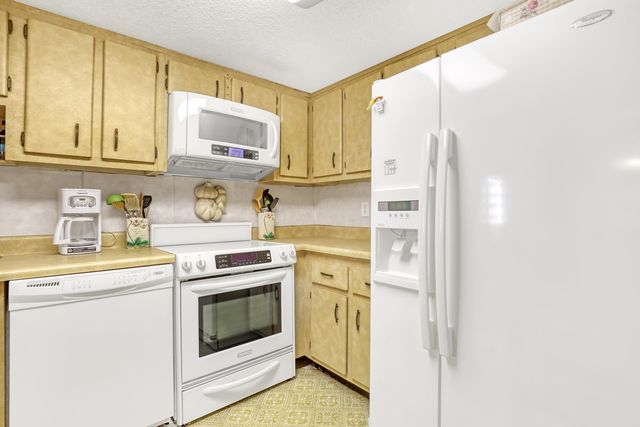 2800 N Ocean Drive A-3c, Riviera Beach, FL 33404