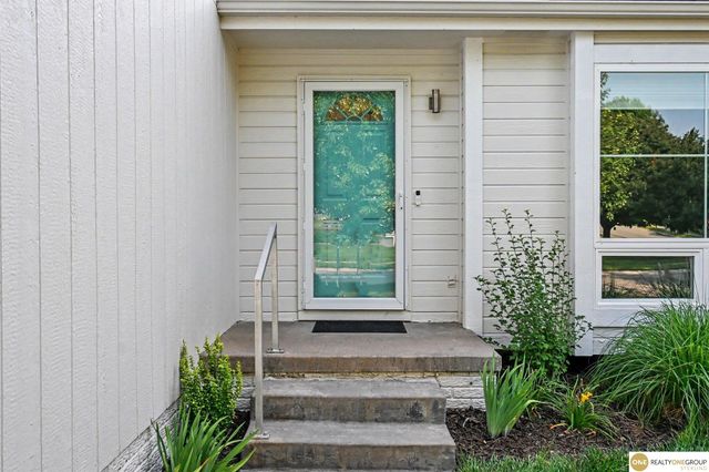 4705 N 148 Street, Omaha, NE 68116