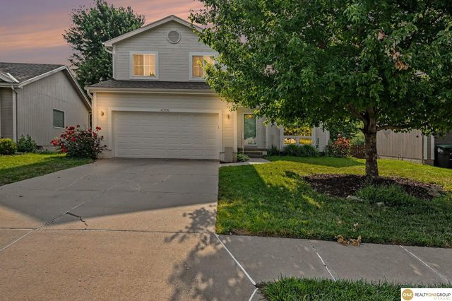 4705 N 148 Street, Omaha, NE 68116