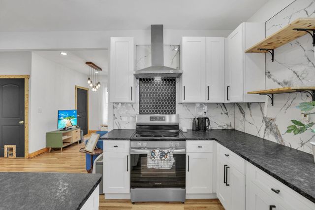 680 Stewart Avenue, Columbus, OH 43206