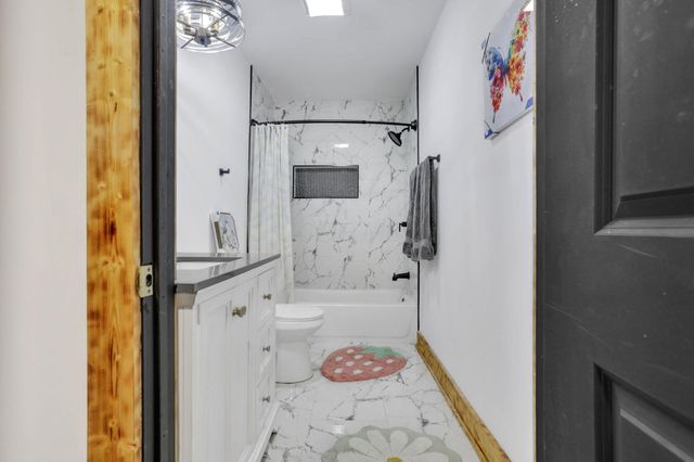 680 Stewart Avenue, Columbus, OH 43206