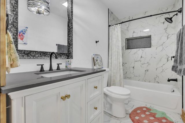 680 Stewart Avenue, Columbus, OH 43206
