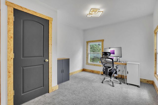 680 Stewart Avenue, Columbus, OH 43206