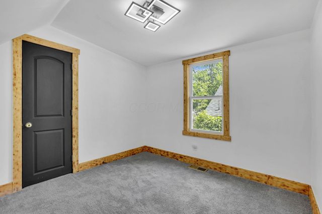 680 Stewart Avenue, Columbus, OH 43206