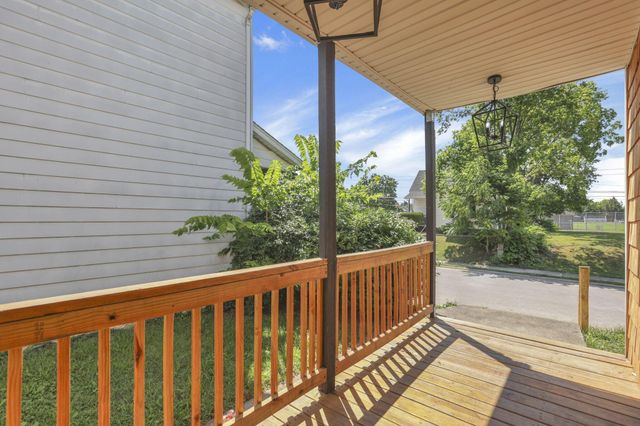 680 Stewart Avenue, Columbus, OH 43206