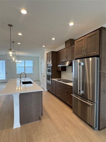 1868 CROWNCREST DRIVES, Apopka, FL 32703