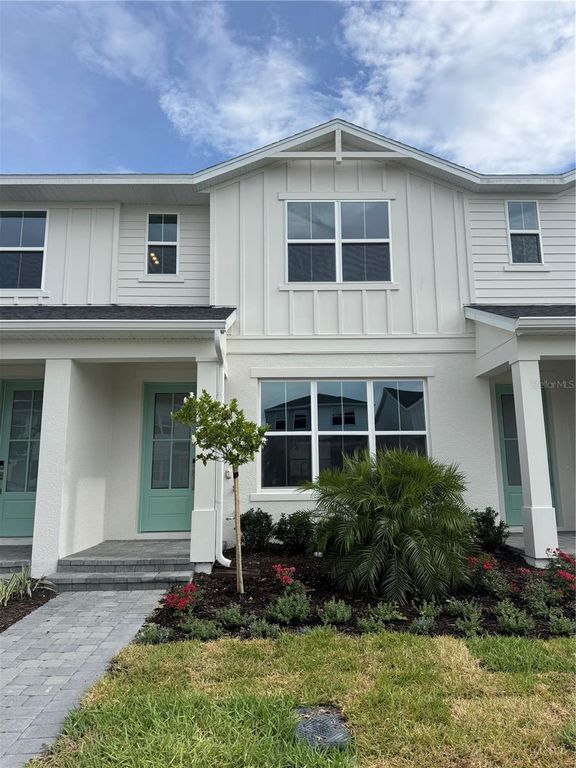 1868 CROWNCREST DRIVES, Apopka, FL 32703