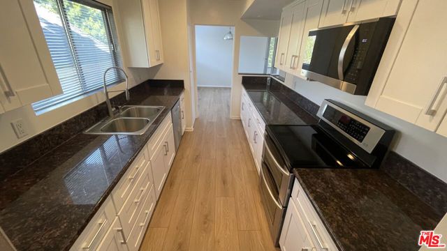 9930 Durant Drive 4, Beverly Hills, CA 90212
