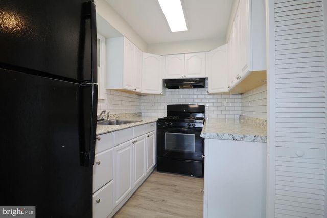 340 GRAND AVE, Blackwood, NJ 08012