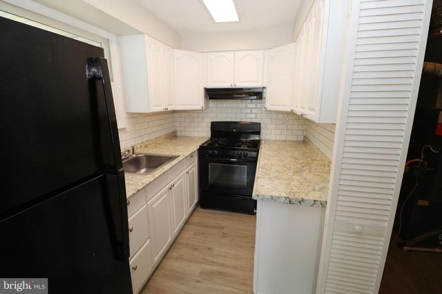 340 GRAND AVE, Blackwood, NJ 08012