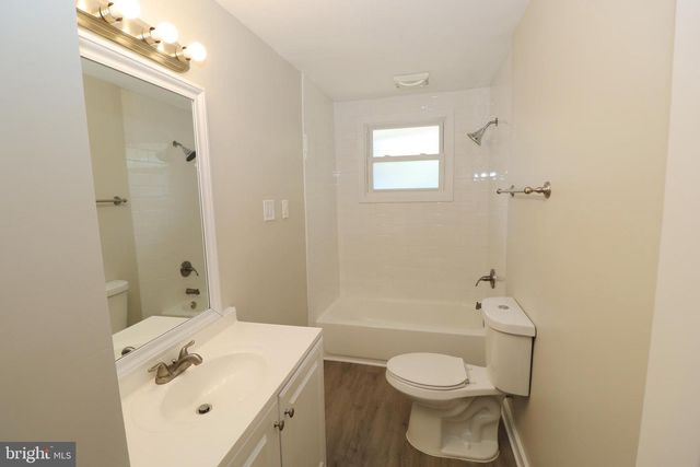 340 GRAND AVE, Blackwood, NJ 08012