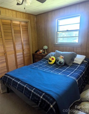 605 Lincoln Lane SW, Lenoir, NC 28645