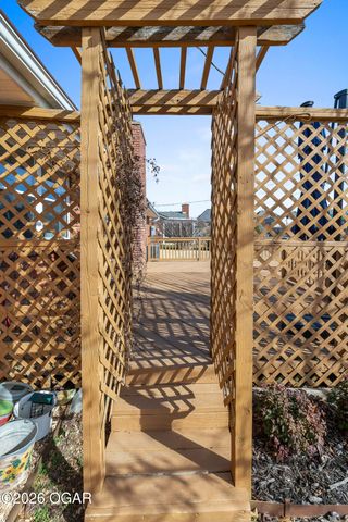 1518 W Magnolia Street, Rogers, AR 72756