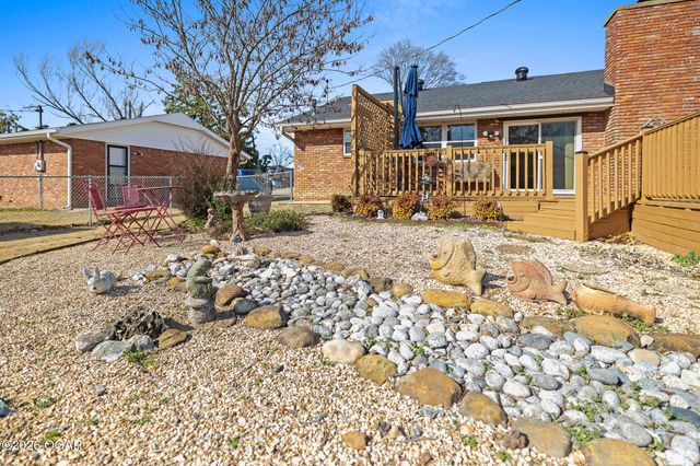 1518 W Magnolia Street, Rogers, AR 72756