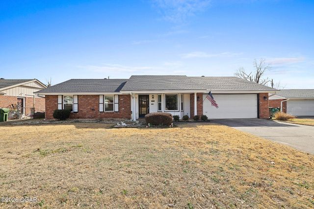 1518 W Magnolia Street, Rogers, AR 72756