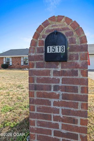 1518 W Magnolia Street, Rogers, AR 72756