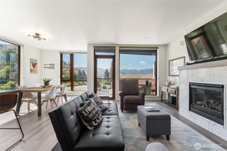 2220 W Woodin Avenue #201, Chelan, WA 98816