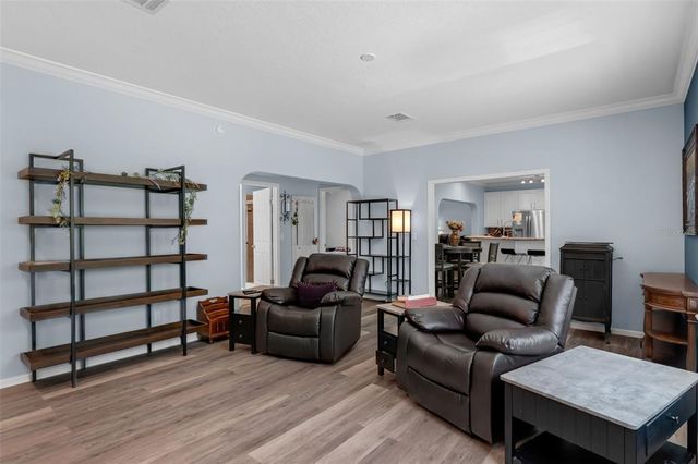 4048 LAKE GRIFFIN ROAD, Lady Lake, FL 32159