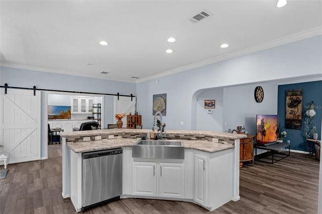4048 LAKE GRIFFIN ROAD, Lady Lake, FL 32159