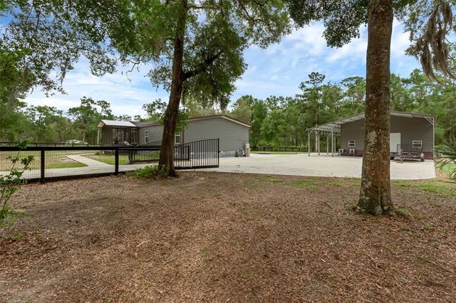4048 LAKE GRIFFIN ROAD, Lady Lake, FL 32159