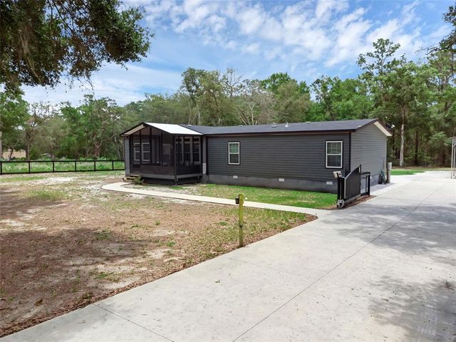 4048 LAKE GRIFFIN ROAD, Lady Lake, FL 32159