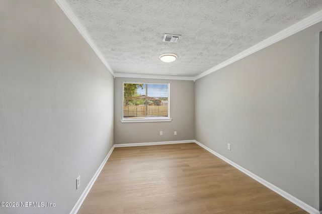 11055 BACALL Road W, Jacksonville, FL 32218