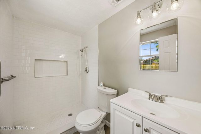 11055 BACALL Road W, Jacksonville, FL 32218