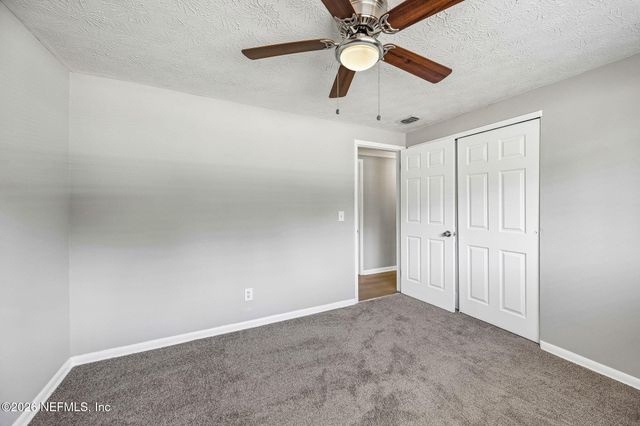 11055 BACALL Road W, Jacksonville, FL 32218