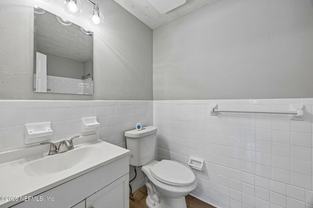 11055 BACALL Road W, Jacksonville, FL 32218