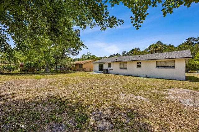 11055 BACALL Road W, Jacksonville, FL 32218